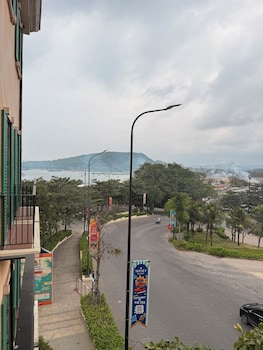 maharaja lounge and hotels
