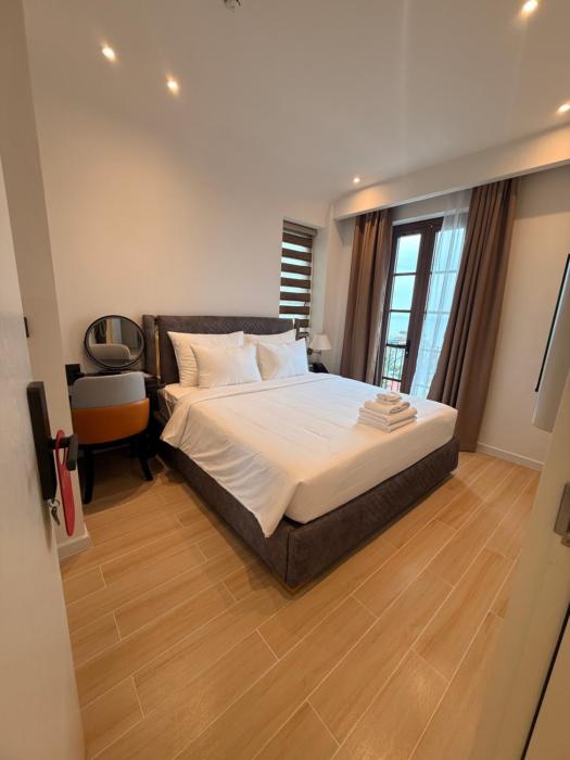 maharaja lounge and hotels