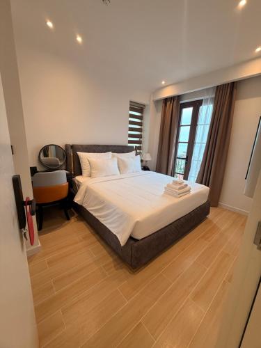 maharaja lounge and hotels