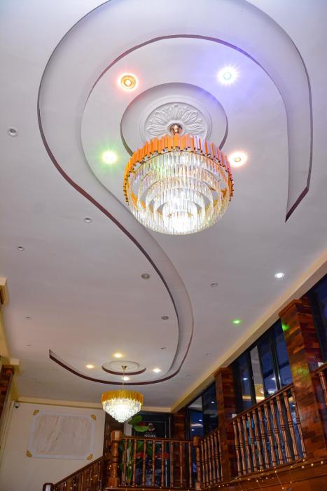 lynna hotel
