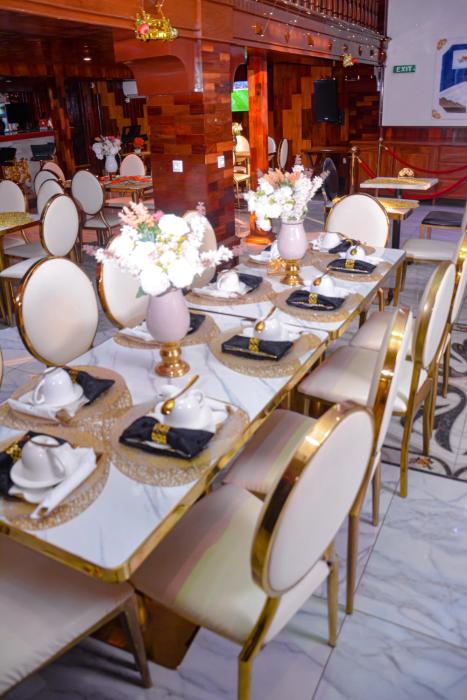 lynna hotel