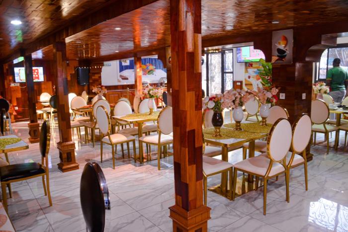 lynna hotel