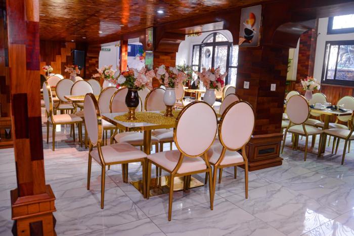 lynna hotel