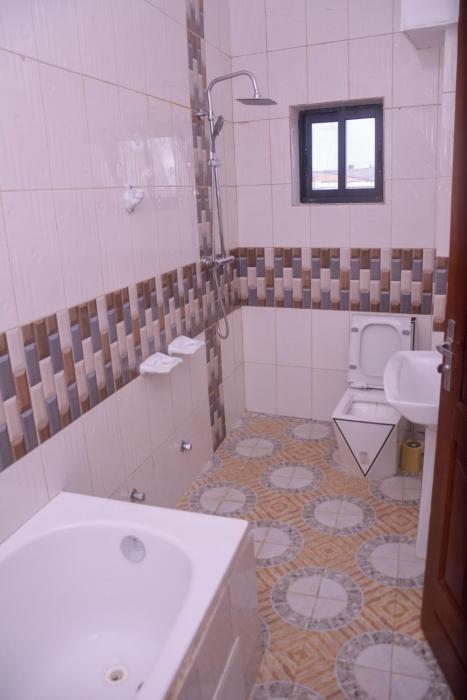 lynna hotel