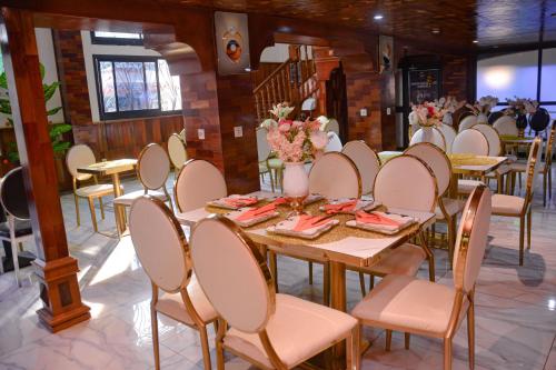 lynna hotel