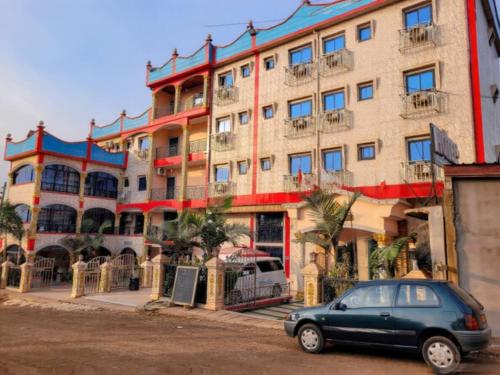 lynna hotel