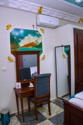 lynna hotel
