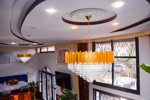 lynna hotel