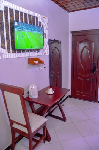 lynna hotel