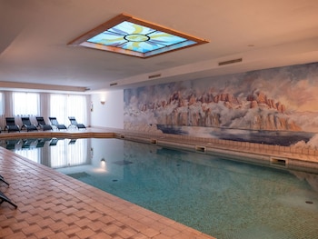 Grifone Dolomiti Resort,,4 star