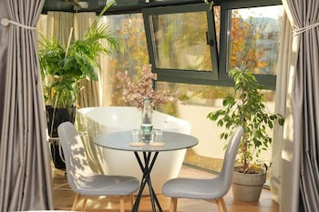 Moonlight Apartments Tirana,,2 star