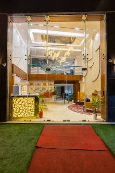 hotel sukoon 2mins connaught place