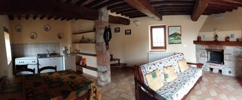 Agriturismo Colli Di Travale,Montieri>>Grosseto,3 star