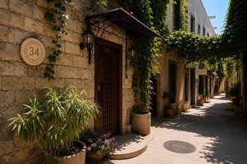 retro silent boutique hotel