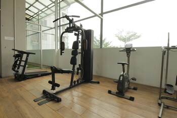 Easton Park Naffi Rooms By Mustika,,3 star