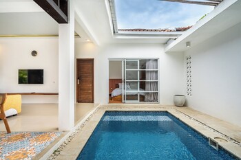 Bhiseka Villa Jimbaran By Aishwarya Bali,,2 star