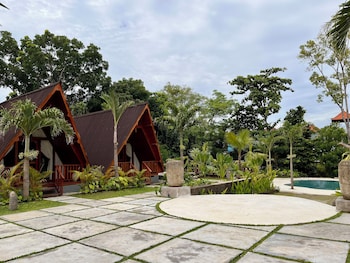 Dalung Tropical,,3 star