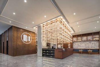 Wanda Moments Neo Qiemo,,3 star