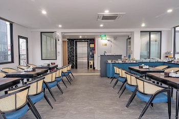 a25 premium hotel 36 giang van minh
