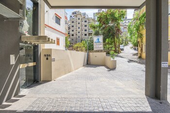 Alti 3-Br Apt By Santa Maria Jal El Dib,,4 star