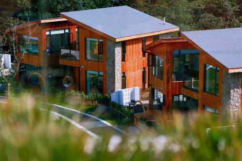old river story art mountain retreat
