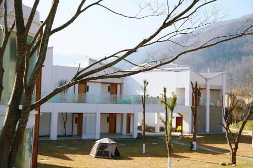 old river story art mountain retreat