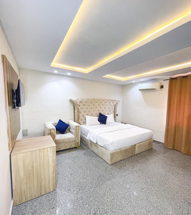 oasis hotel and suites