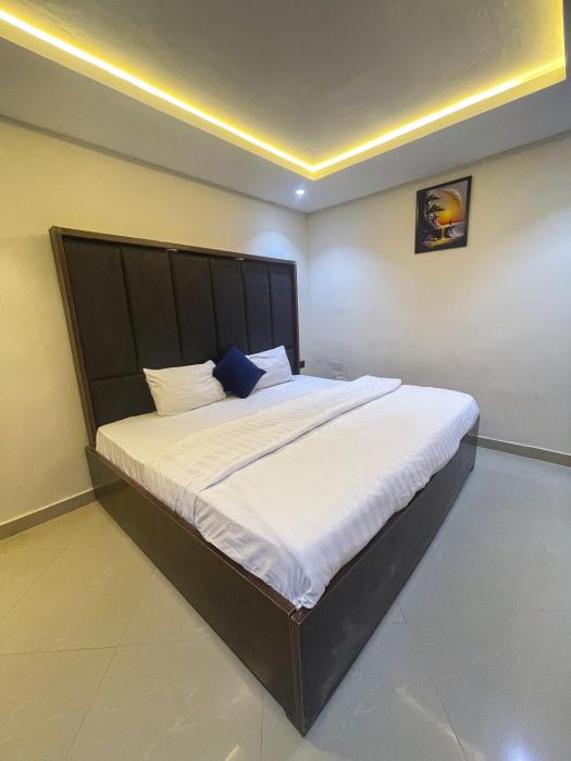 oasis hotel and suites