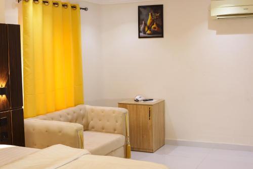 oasis hotel and suites
