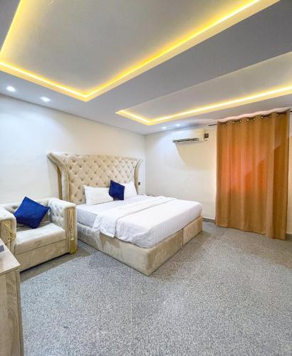 oasis hotel and suites