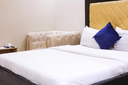 oasis hotel and suites