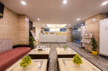 haris court hotels and banquets dlf phase3