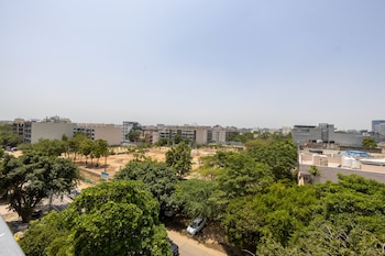 haris court hotels and banquets dlf phase3