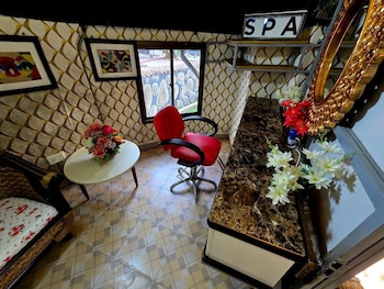 Rusty Rock Beach Resort & Spa,,4 star