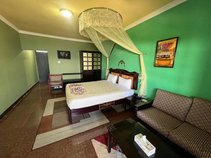 rusty rock beach resort and spa