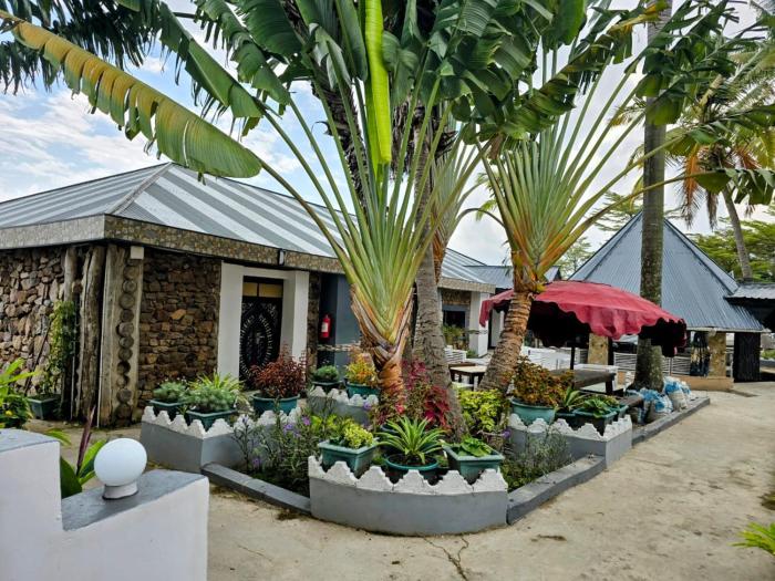 rusty rock beach resort and spa
