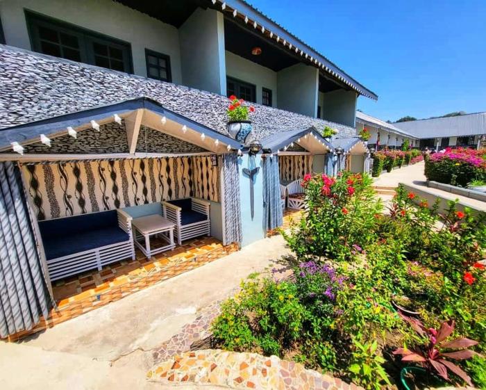 rusty rock beach resort and spa