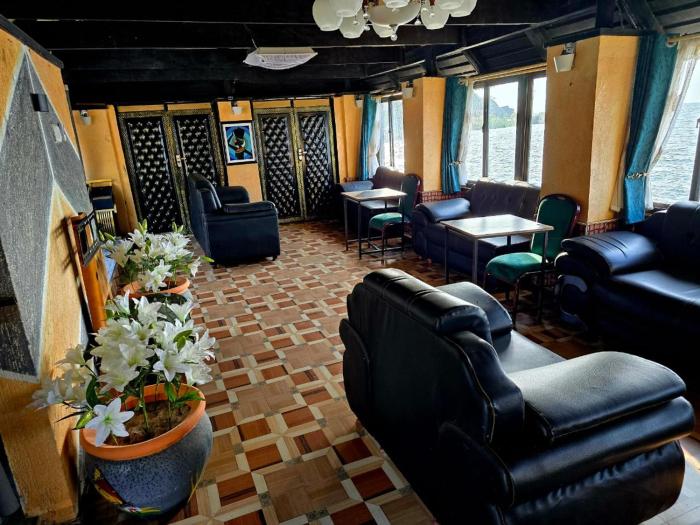 rusty rock beach resort and spa