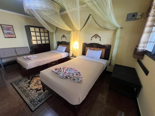 rusty rock beach resort and spa