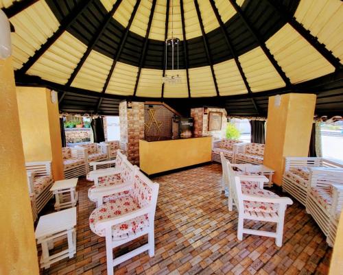 rusty rock beach resort and spa