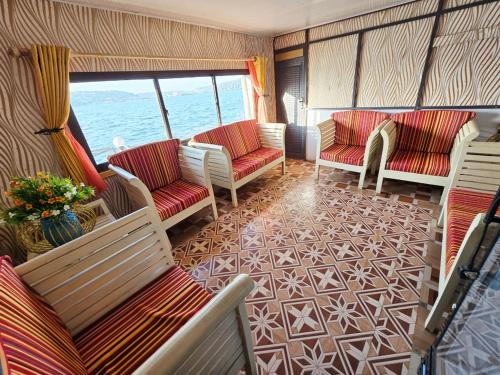 rusty rock beach resort and spa