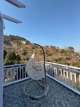 Secret Escape Resort,,3 star