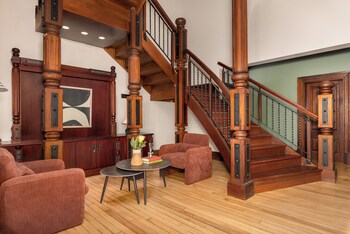 Disandt House By Neighbourgood,,3 star