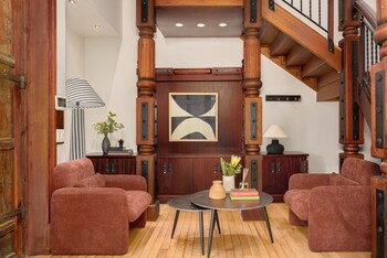 Disandt House By Neighbourgood,,3 star