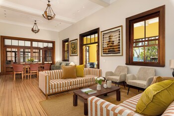 disandt house by neighbourgood