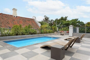 disandt house by neighbourgood