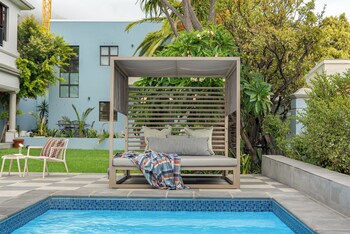 disandt house by neighbourgood