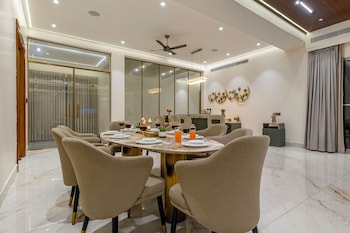 elivaas levante farms 5 bhk villa