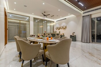 elivaas levante farms 5 bhk villa
