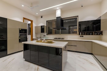 elivaas levante farms 5 bhk villa
